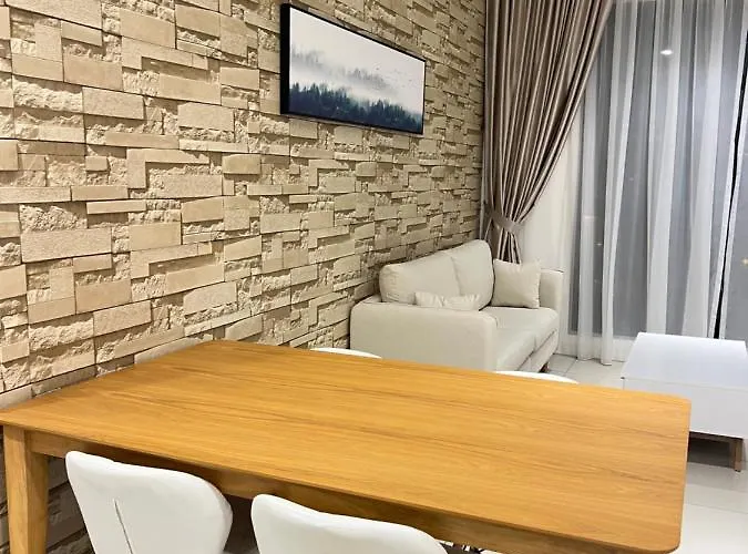 Mucihome Clio, Putrajaya Condo Near To Ioi City Mall, Alamanda, Hospital Serdang, Wetland Studio Kru Dll- Non Smoking Home For Malaysian Only
